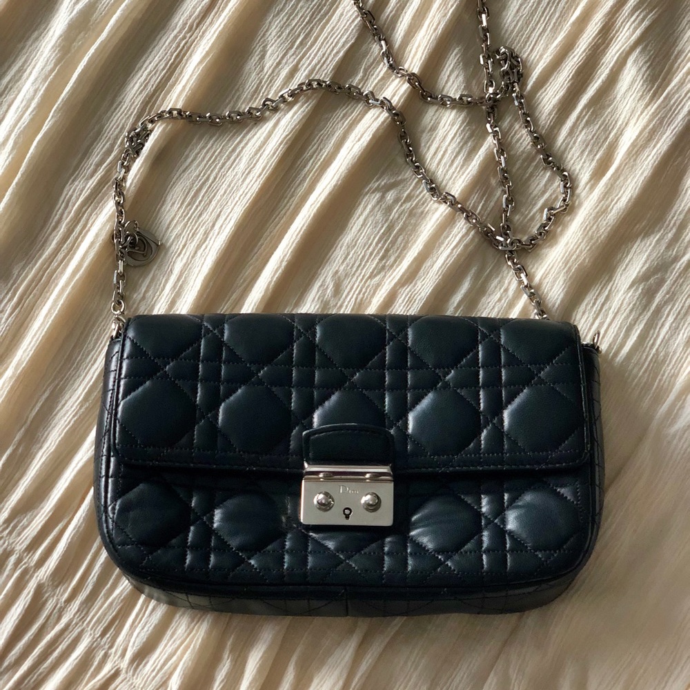 - Dior purse
